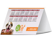 Calendários E Folhinhas 2025 Calendário De Mesa Básico Couchê 300G  Lam Fosca Frente