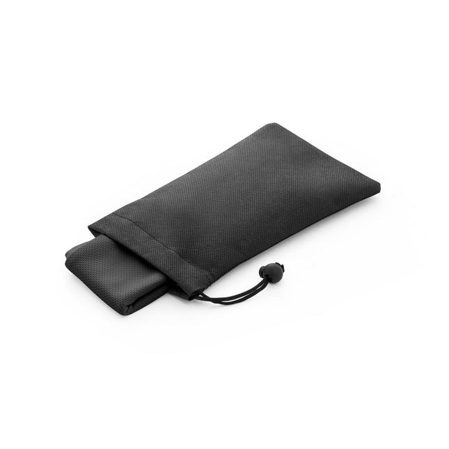 Toalha esportiva refrescante em 100% poliéster reciclado (100% rPET) com bolsa em nonwoven  Modelo BERNAL